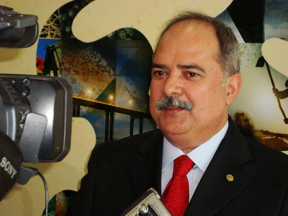 Osmar Júnior, líder da bancada comunista