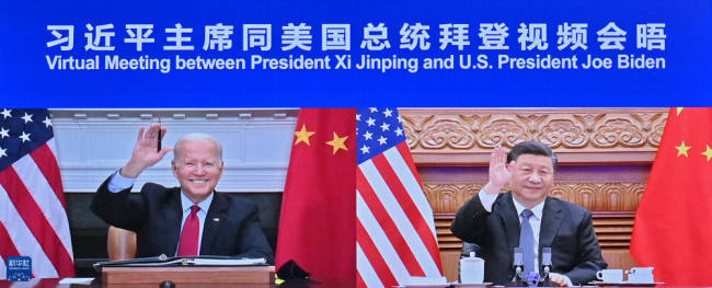 Encontro virtual entre os presidentes dos EUA e da China, Xi Jinping e Joe Biden, em novembro de 2021 I Foto: Xinhua