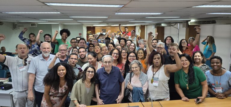 Encerramento do Curso Nível III do PCdoB contou com homenagem ao camarada Renato Rabelo, em 25/01/2025. Foto: Escola Nacional do PCdoB/Divulgação