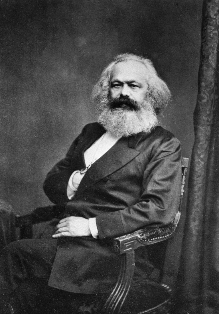 Retrato de Karl Marx, em 1875. Foto: John Jabez Edwin Mayall / Dominio Público / Wikimedia Commons