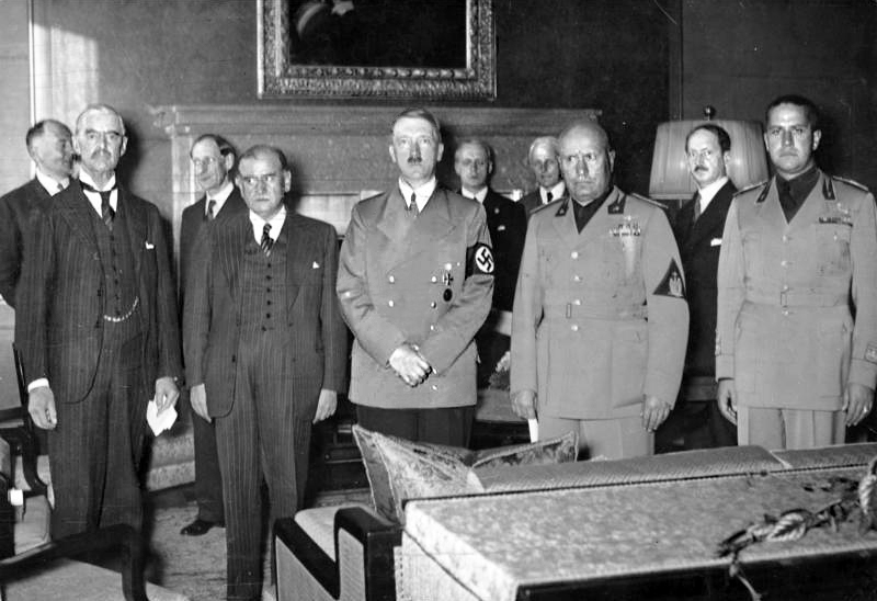 Líderes europeus no Acordo de Munique (1938), que autorizou a Alemanha nazista a anexar os Sudetos. Em 29/09/1938, Munique, Alemanha. Crédito: Bundesarchiv, Bild 183-R69173 / CC-BY-SA 3.0 DE — via Wikimedia Commons