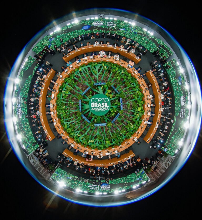 06.11.2025 – Lula na Mesa Redonda de Líderes da COP30, em Belém (PA), 06/11/2025. Foto: Ricardo Stuckert/PR.