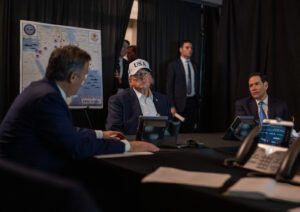 Trump acompanha a Operação Epic Fury, lançada contra o Irã, em reunião estratégica realizada em 28 de fevereiro de 2026. Foto: Casa Branca/Daniel Torok.