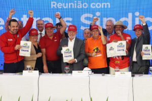 Brasília (DF), 15/04/2026 - O presidente da República, Luiz Inácio Lula da Silva, durante reunião com dirigentes de centrais sindicais, no Palácio do Planalto. Foto: Valter Campanato/Agência Brasil