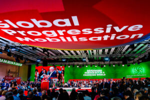 Presidente da República, Luiz Inácio Lula da Silva, durante a 1ª Reunião da Mobilização Progressista Global, realizado na Feira de Barcelona, Espanha, 18/04/2026. Foto: Ricardo Stuckert/PR